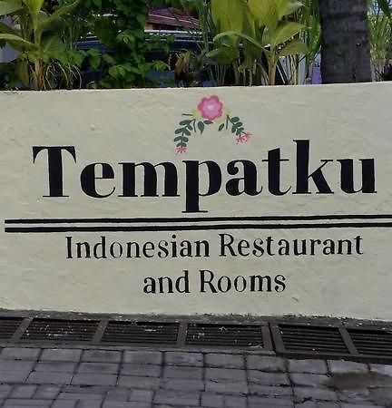 Tempatku Indonesian Restaurant And Rooms Сенггиги Экстерьер фото