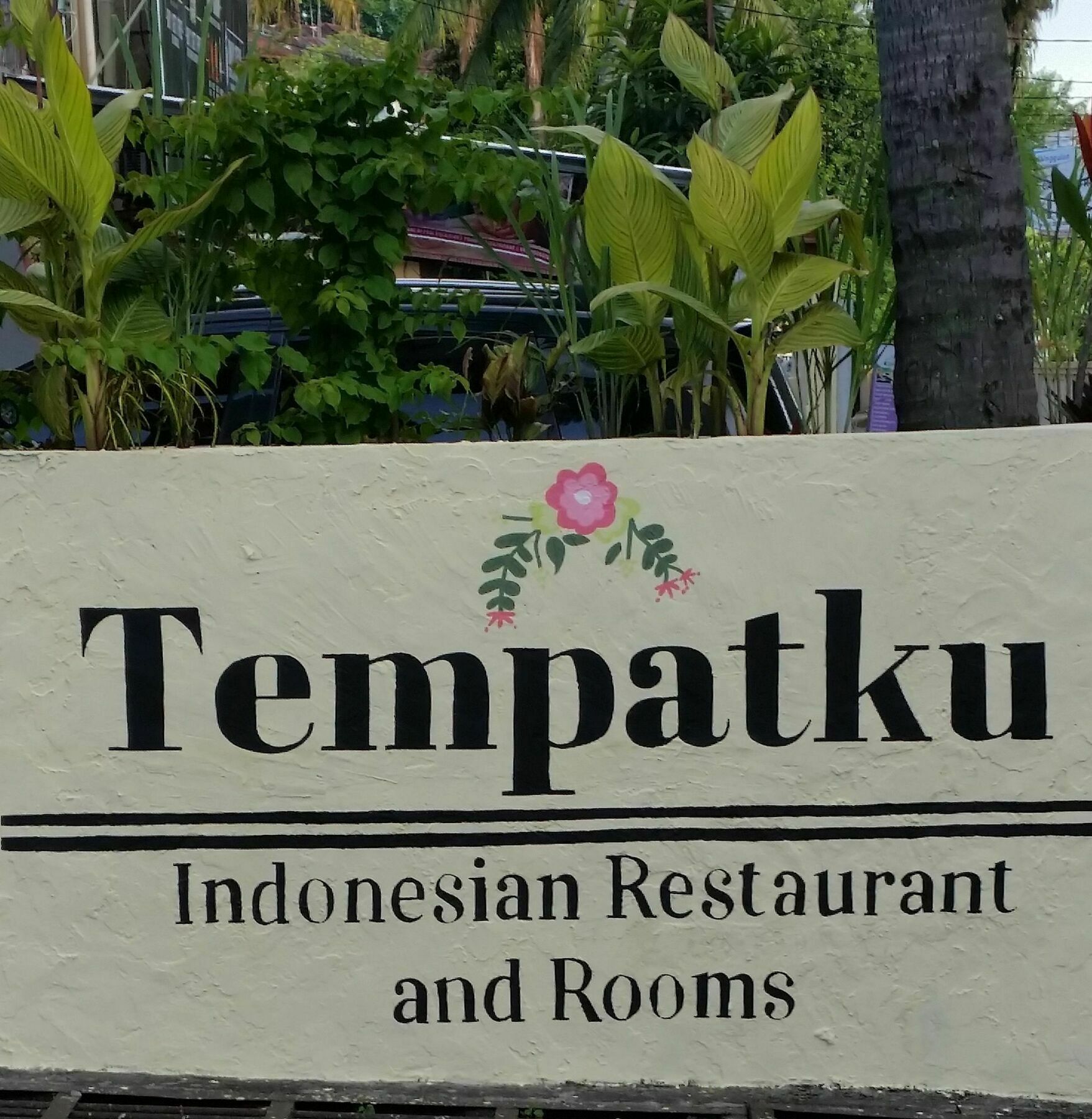 Tempatku Indonesian Restaurant And Rooms Сенггиги Экстерьер фото
